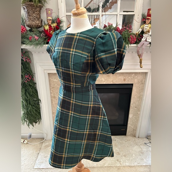 Clover and Sloan Plaid Puff Sleeve Cocktail Dress - Picture 5 of 9